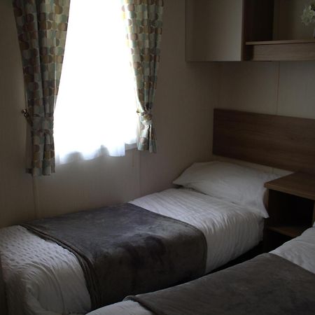 41 The Meadows Luxury Hot Tub Holidays Tattershall Lakes Exteriör bild